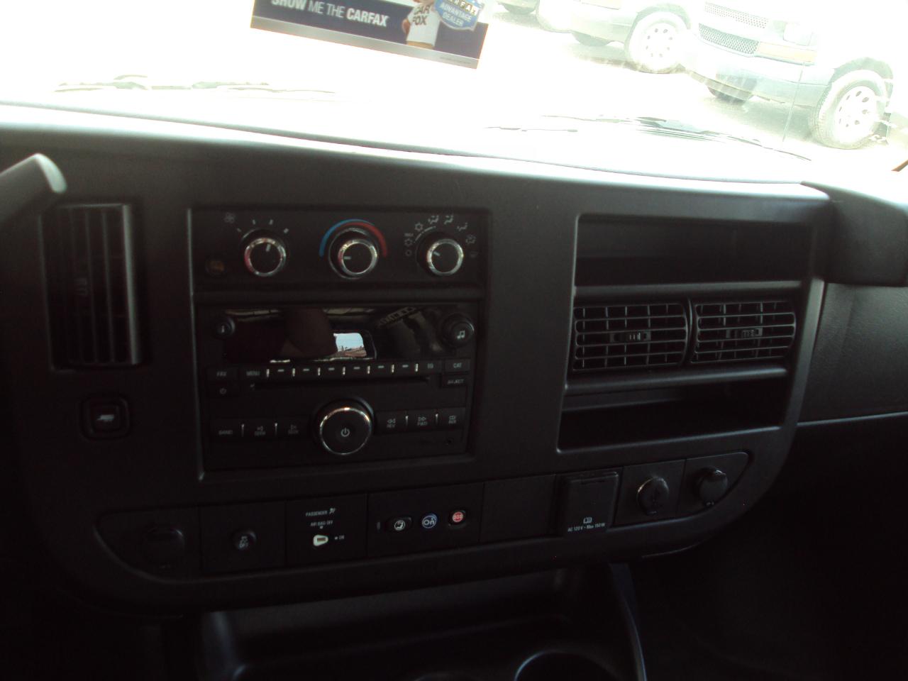 Chevrolet Express Cargo Van RWD 3500 155" 2021