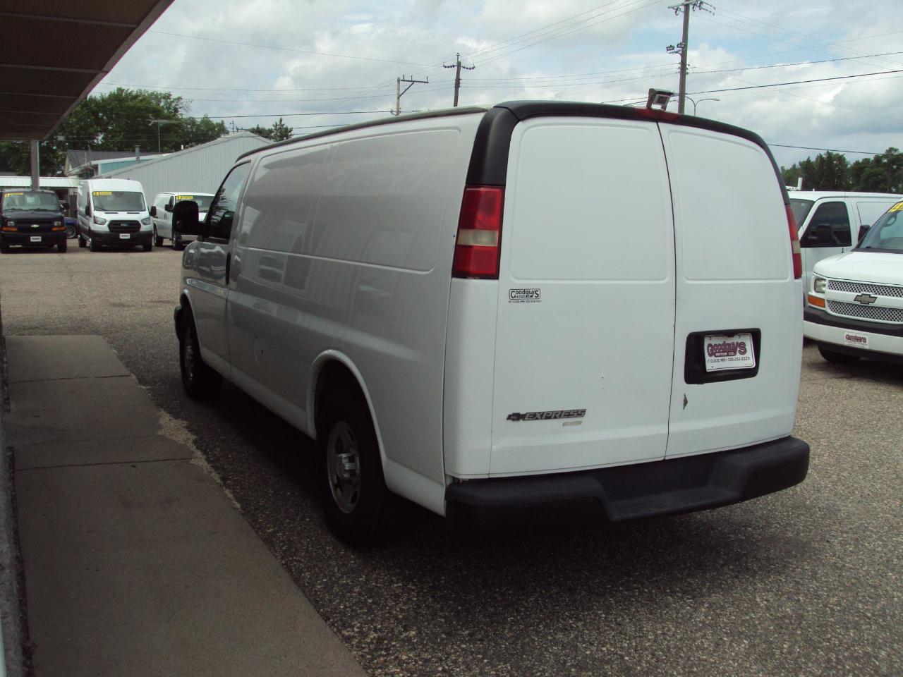 Chevrolet Express Cargo Van AWD 1500 135" 2007