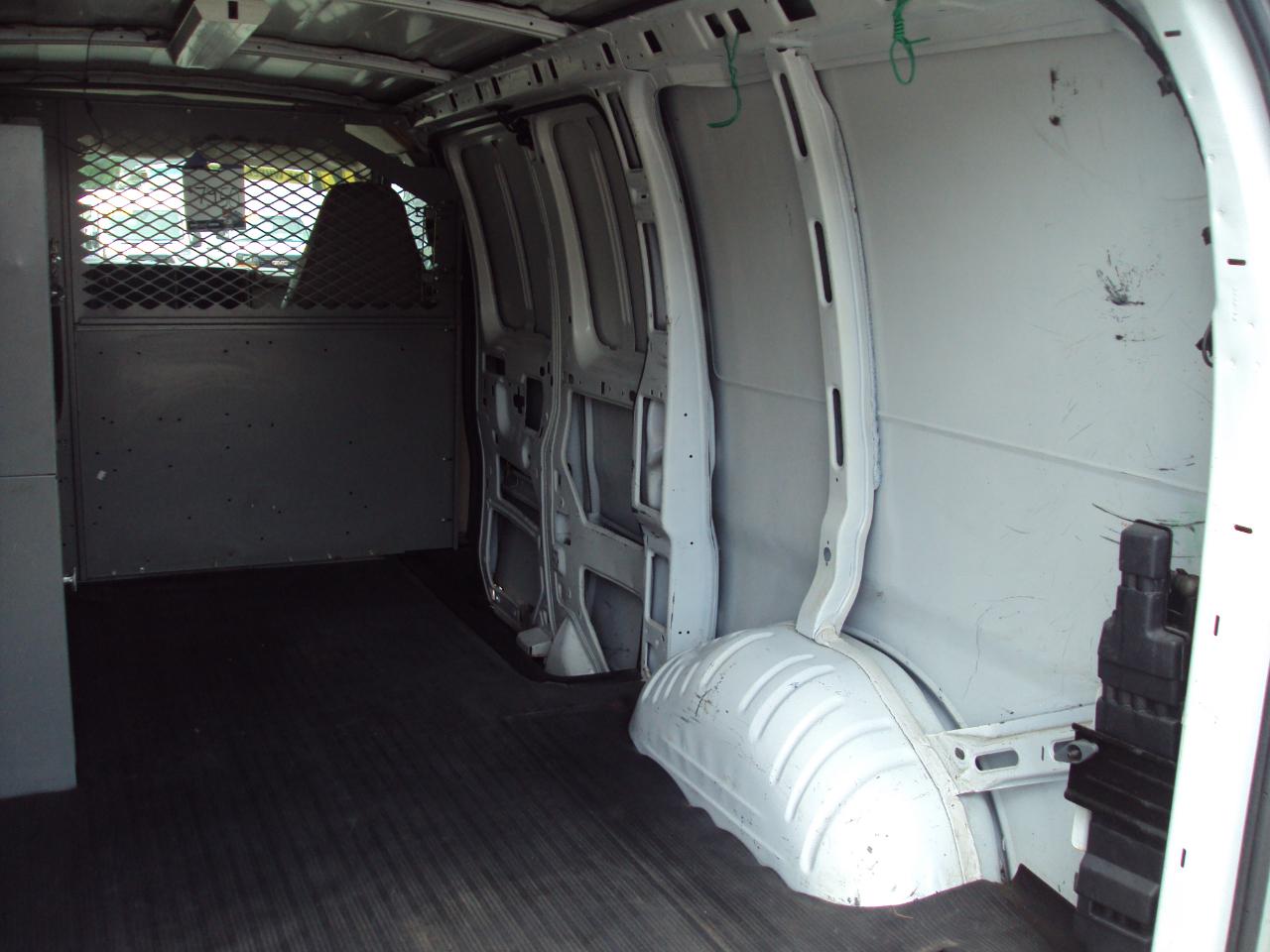 Chevrolet Express Cargo Van AWD 1500 135" 2007