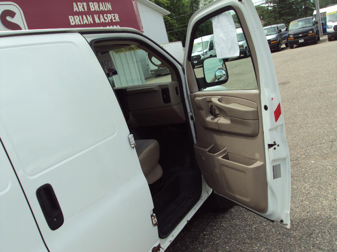 Chevrolet Express Cargo Van AWD 1500 135" 2007