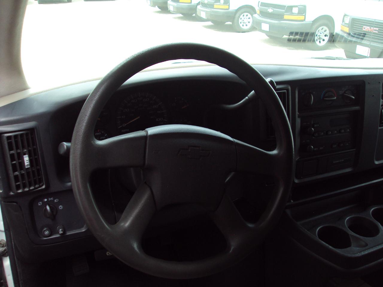 Chevrolet Express Cargo Van AWD 1500 135" 2007