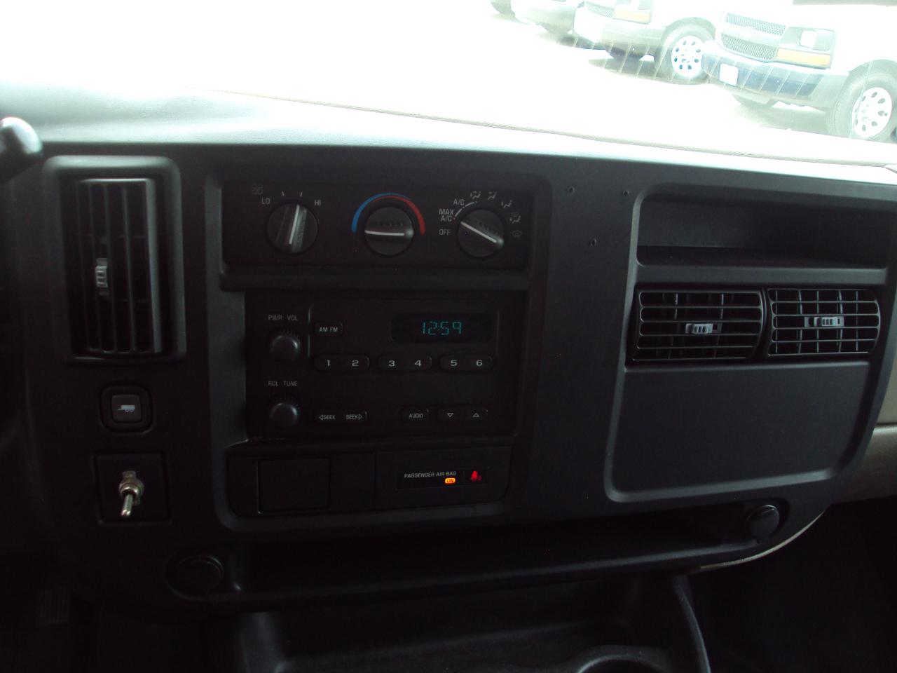 Chevrolet Express Cargo Van AWD 1500 135" 2007