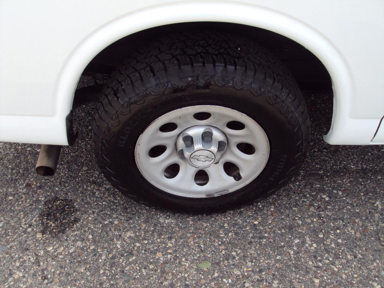 Chevrolet Express Cargo Van AWD 1500 135" 2014