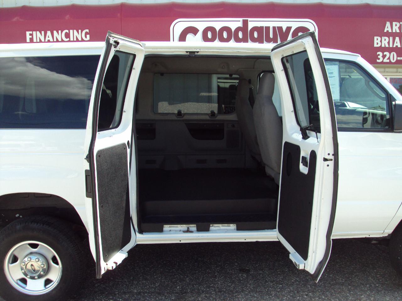 Ford Econoline Wagon  2012