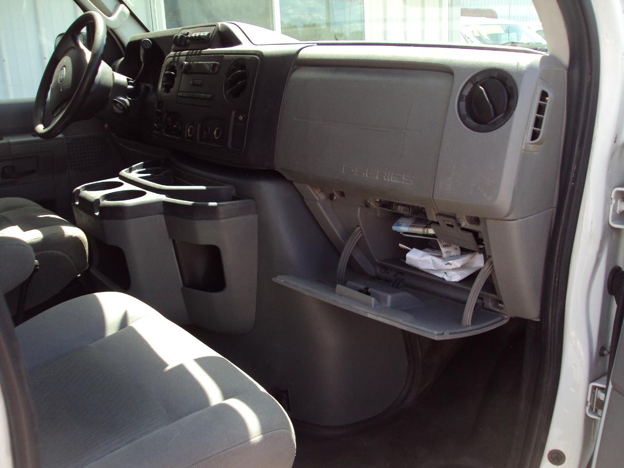 Ford Econoline Wagon  2012