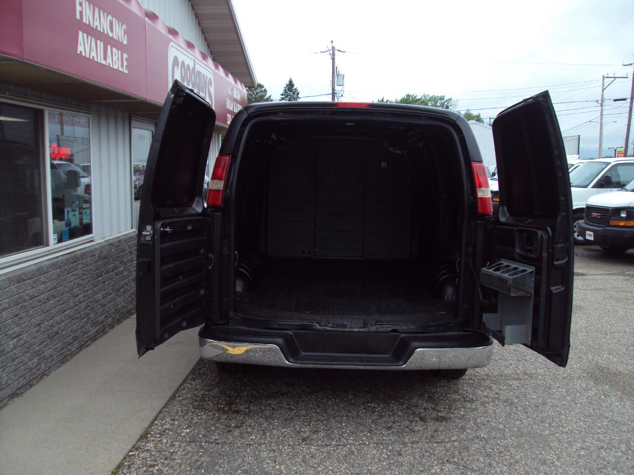 Chevrolet Express Cargo Van AWD 1500 135" 2014