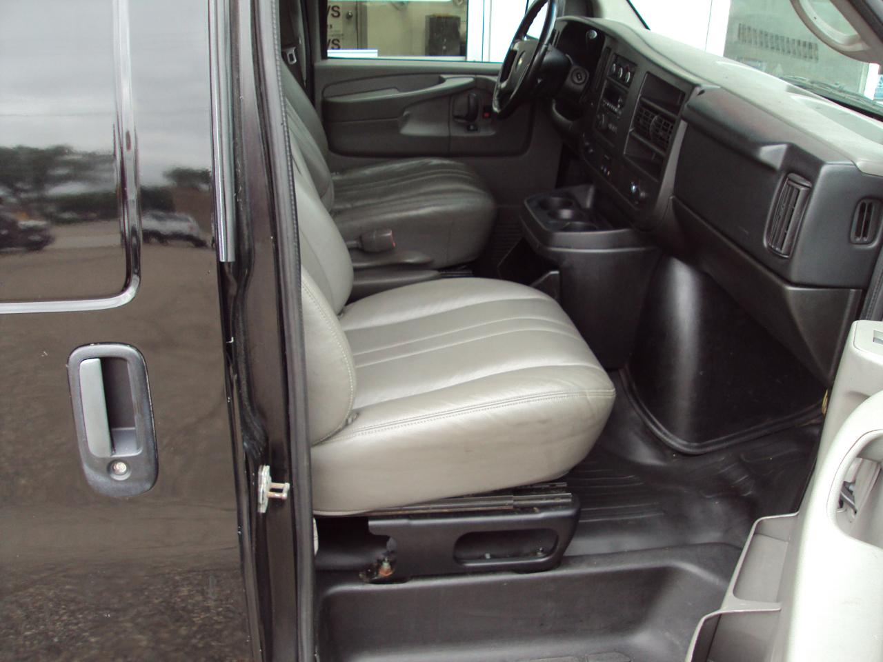 Chevrolet Express Cargo Van AWD 1500 135" 2014
