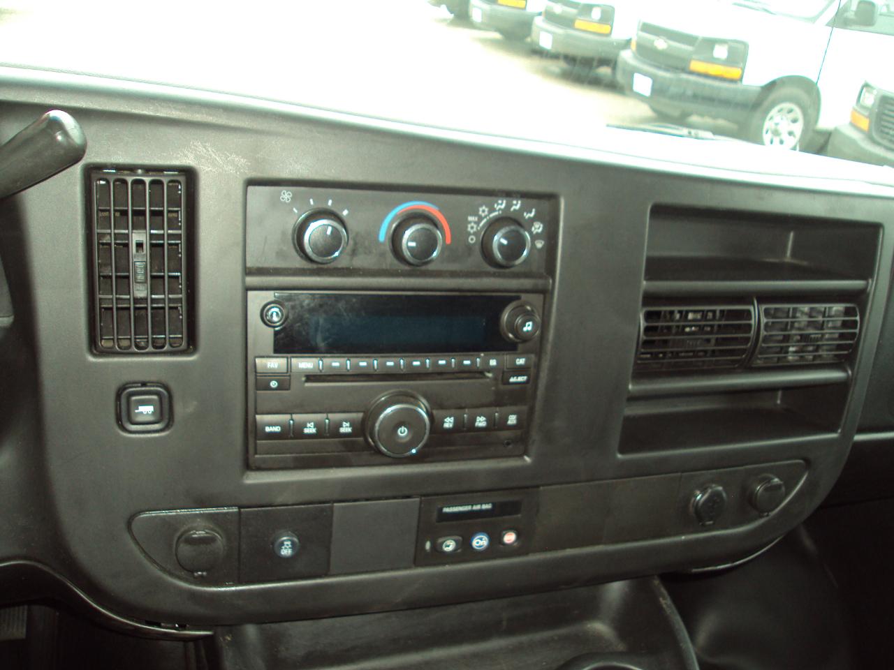 Chevrolet Express Cargo Van AWD 1500 135" 2014