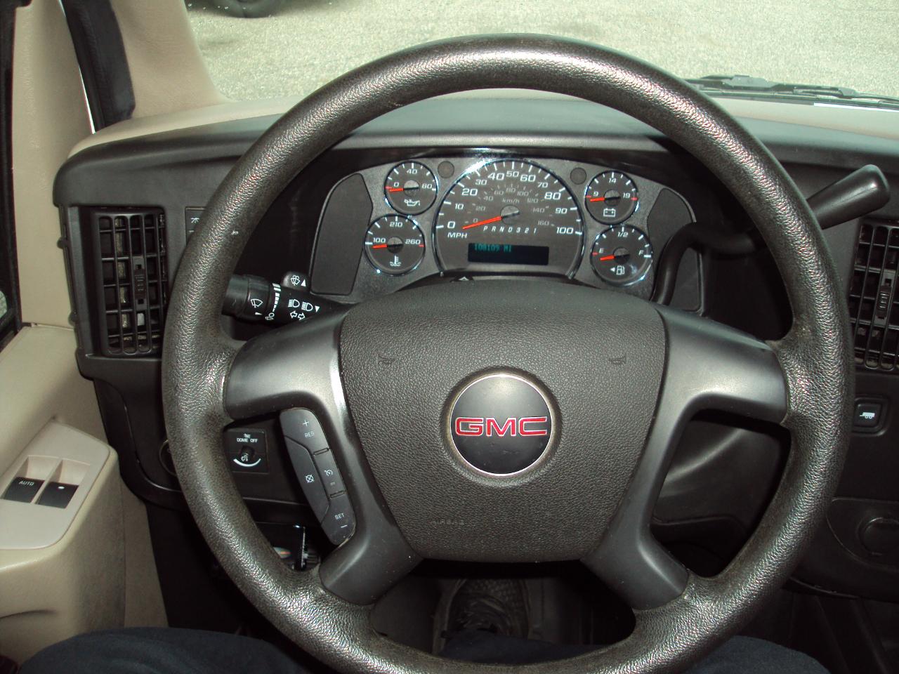 GMC Savana Cargo Van AWD 1500 135" 2014