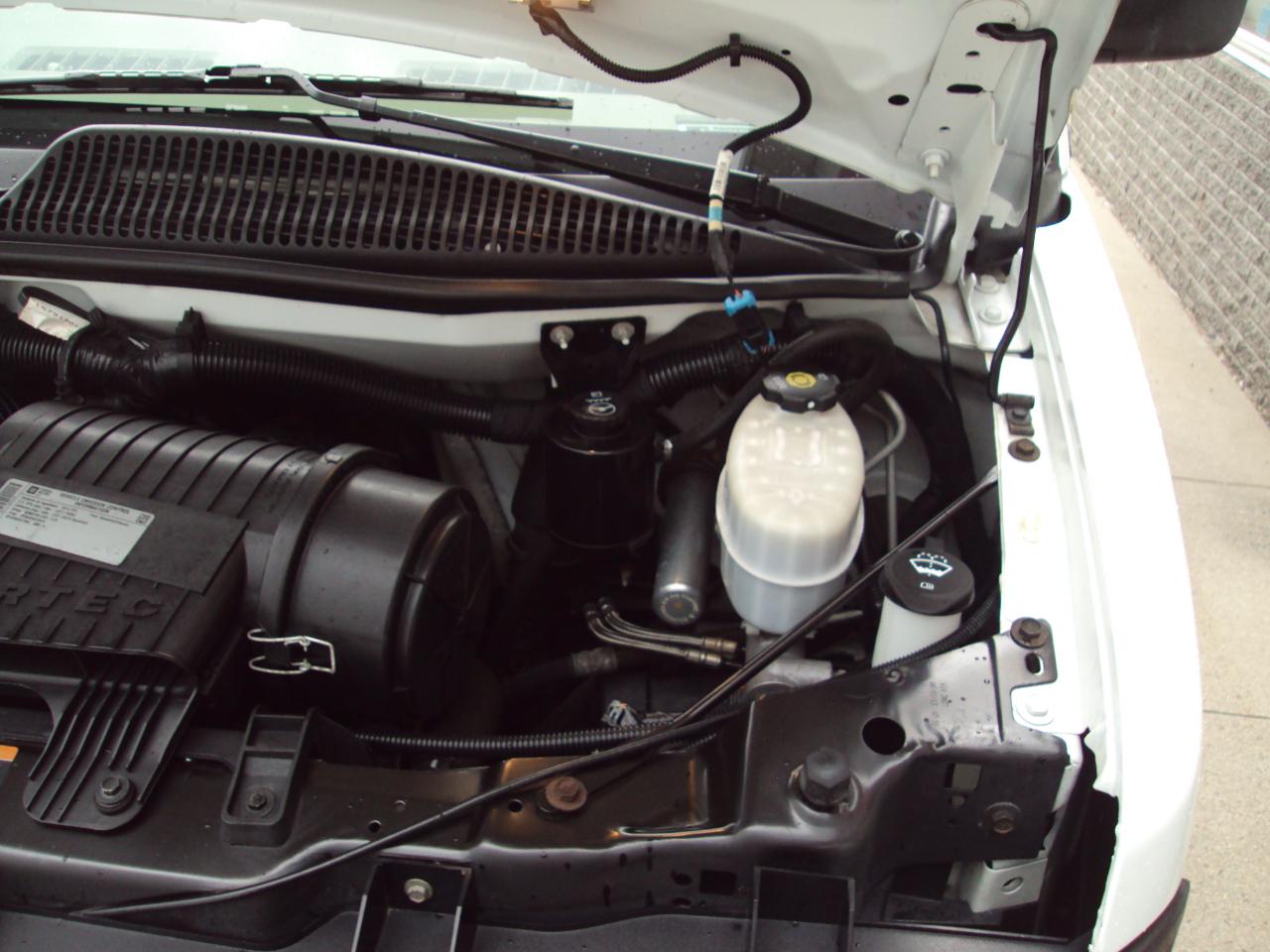 GMC Savana Cargo Van AWD 1500 135" 2014