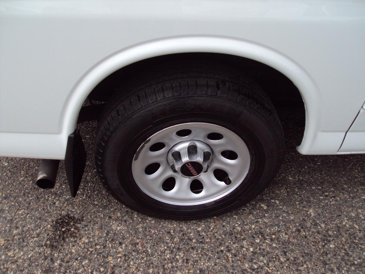 GMC Savana Cargo Van AWD 1500 135" 2014