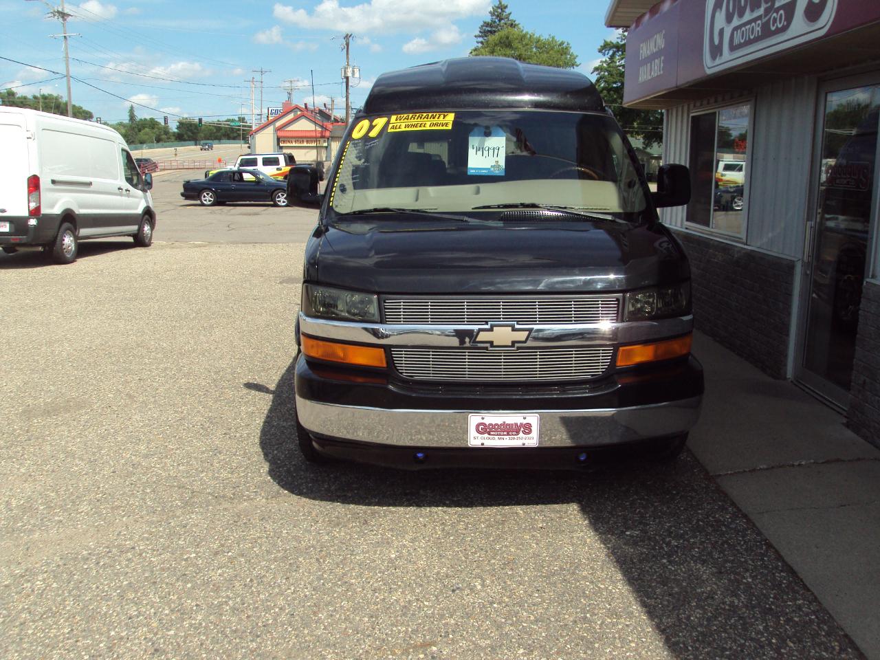 Chevrolet Express Van  2007