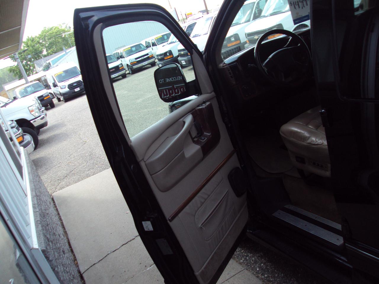 Chevrolet Express Van  2007
