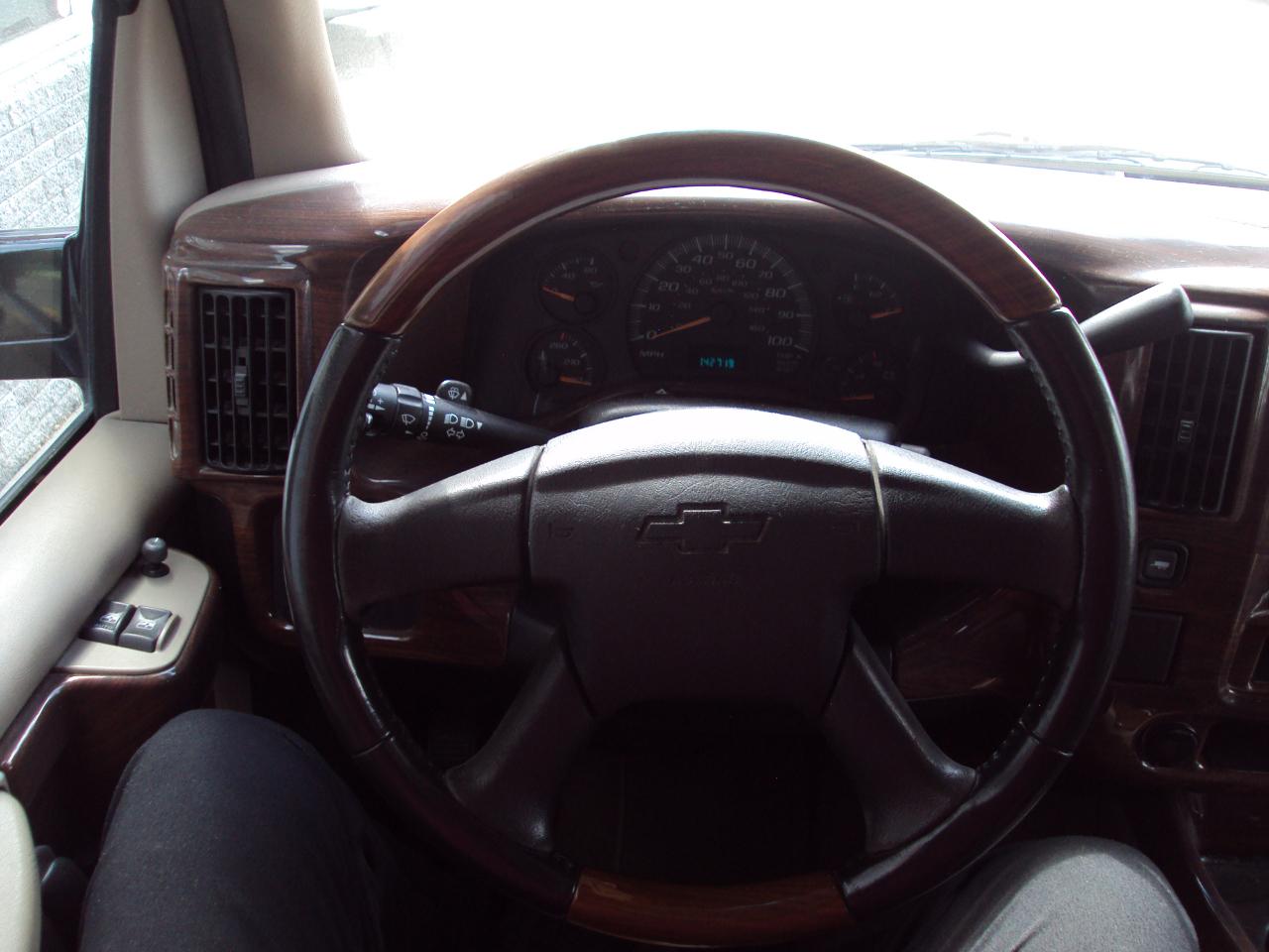 Chevrolet Express Van  2007