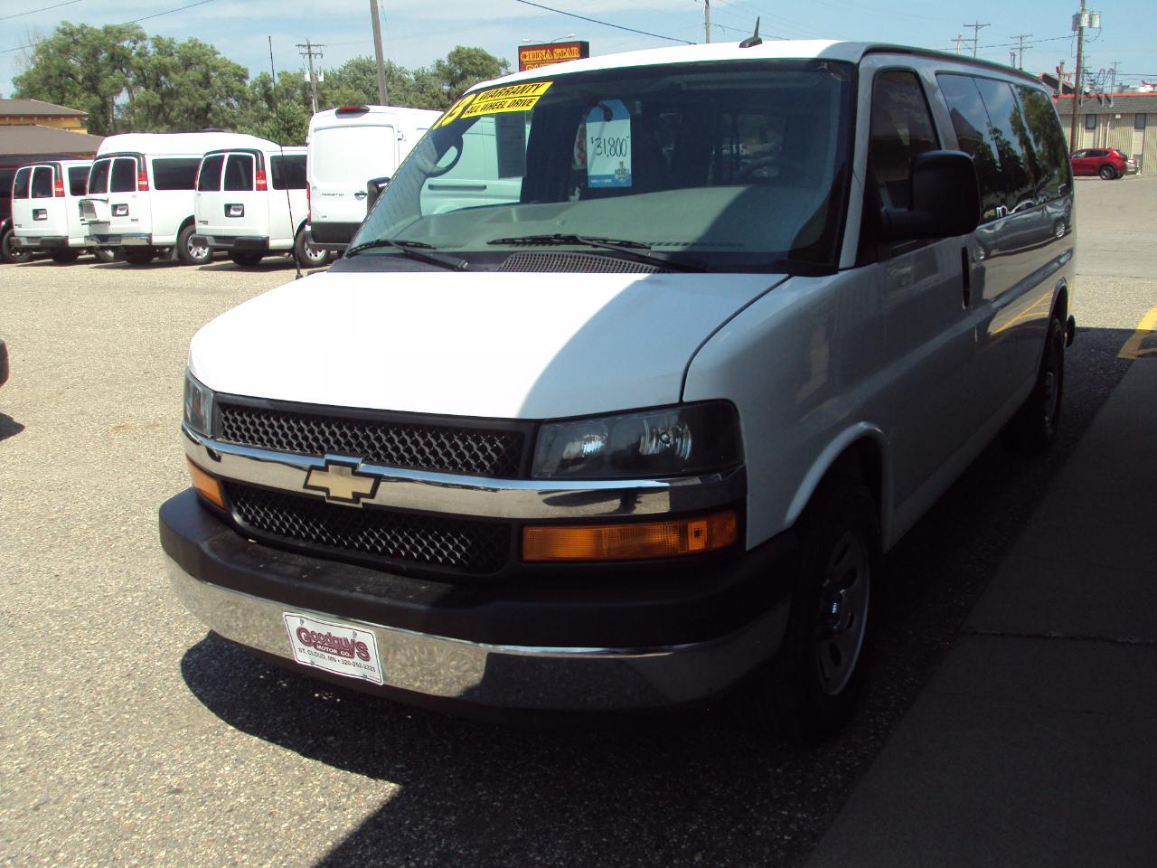 Chevrolet Express Passenger AWD 1500 135" LT 2013