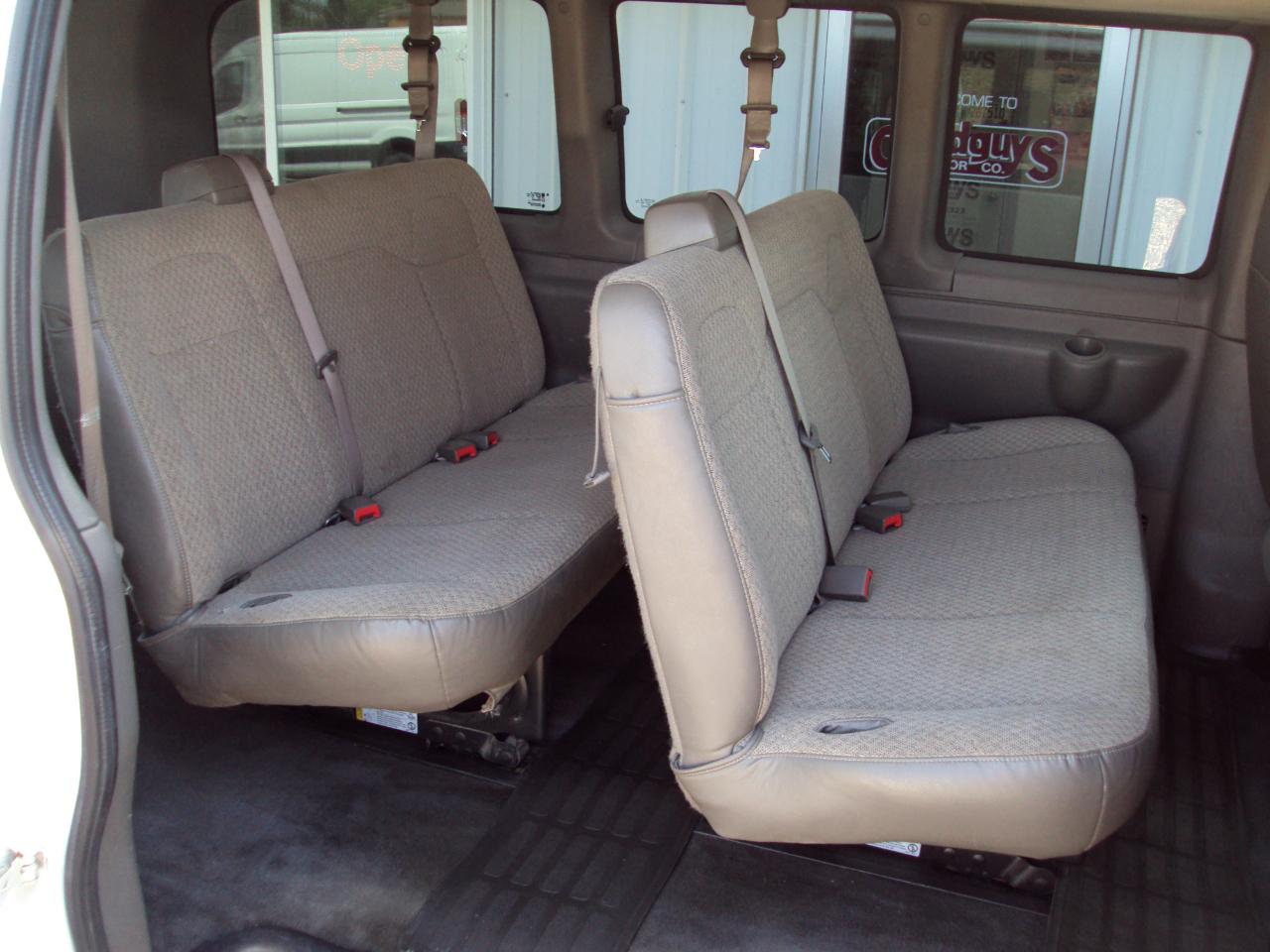 Chevrolet Express Passenger AWD 1500 135" LT 2013