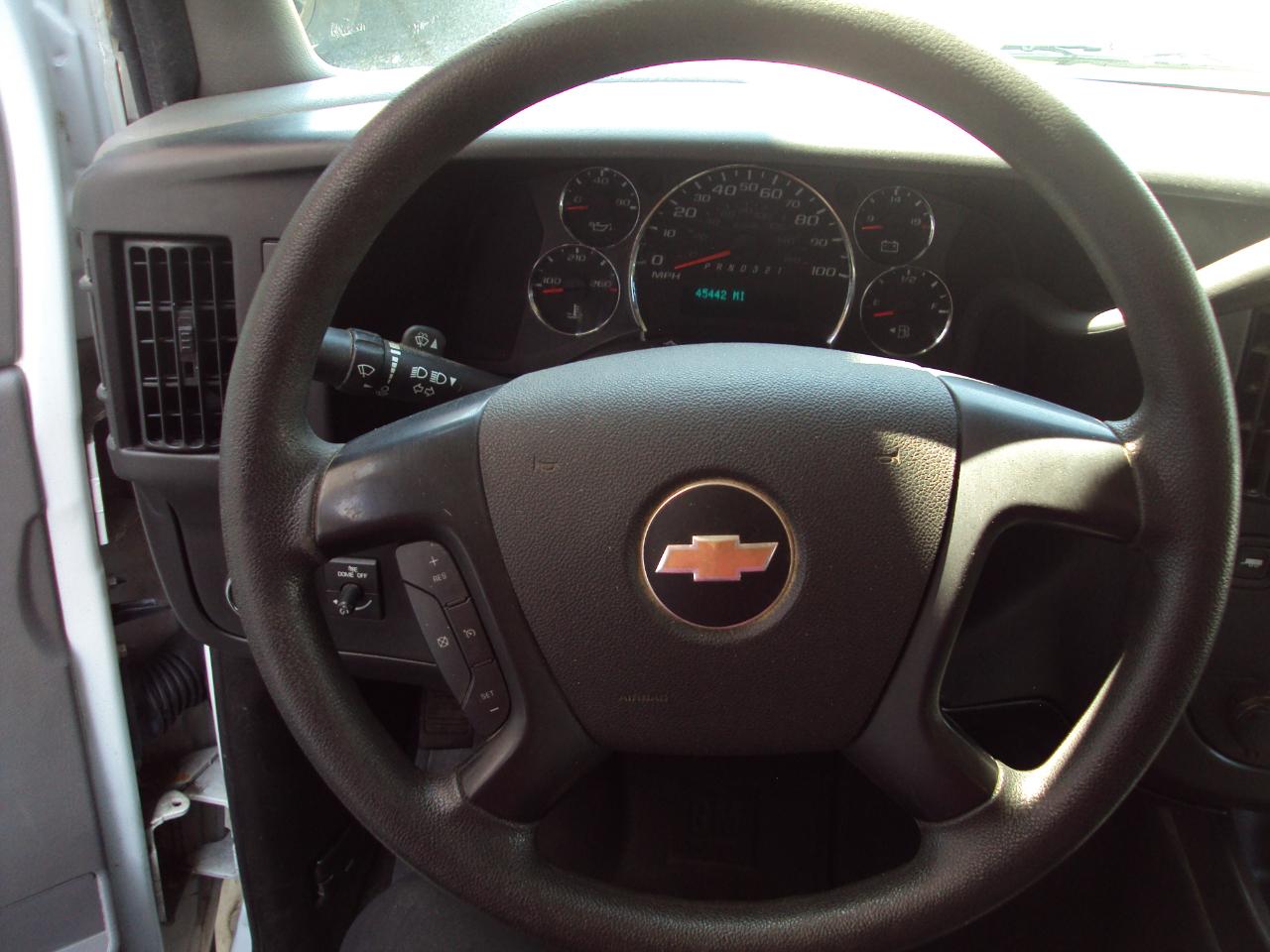 Chevrolet Express Passenger AWD 1500 135" LT 2013