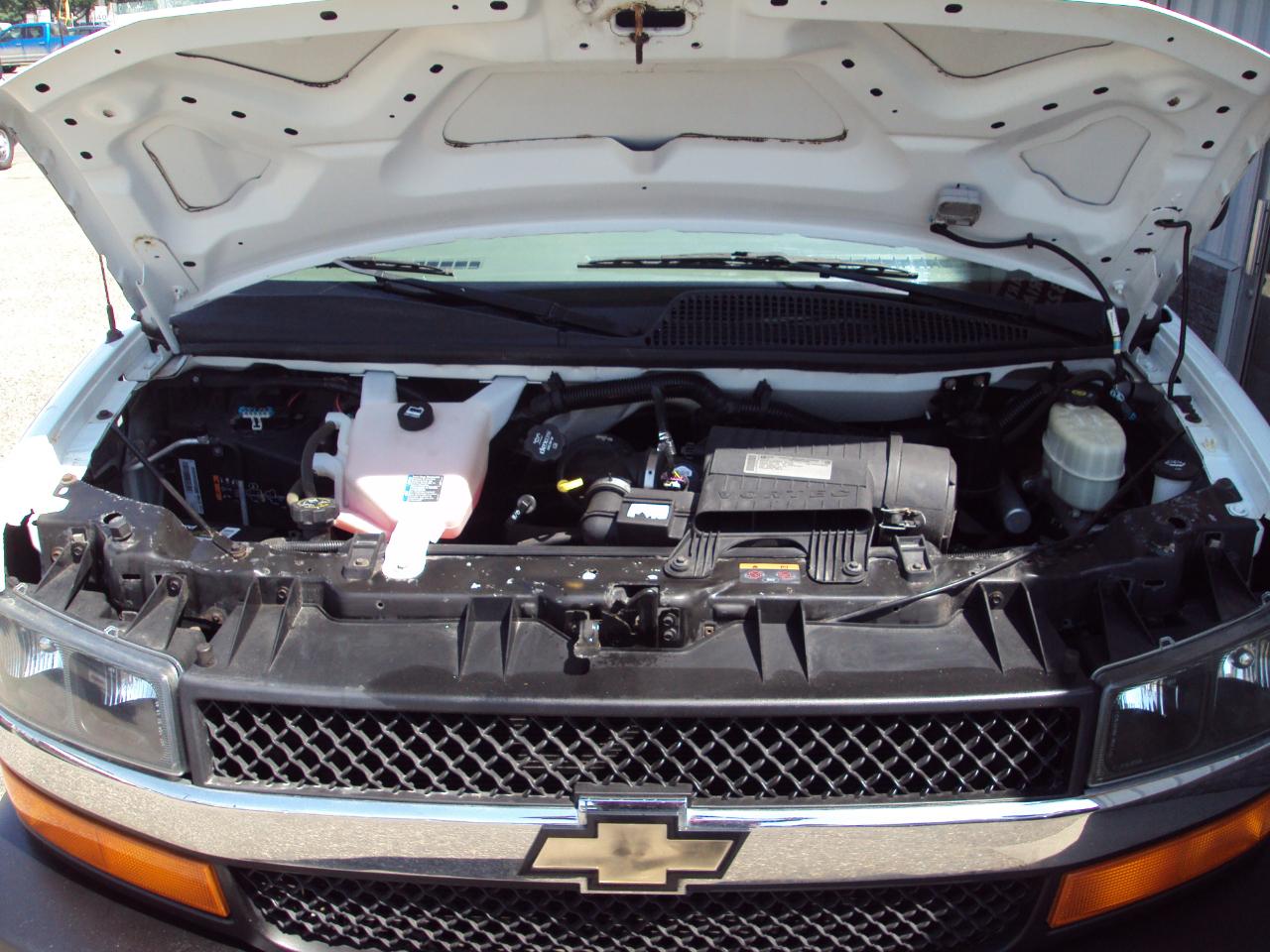 Chevrolet Express Passenger AWD 1500 135" LT 2013