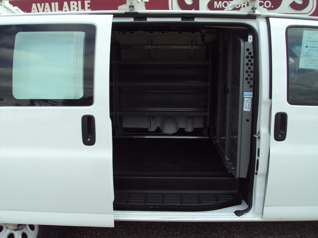 Chevrolet Express Cargo Van AWD 1500 135" 2014