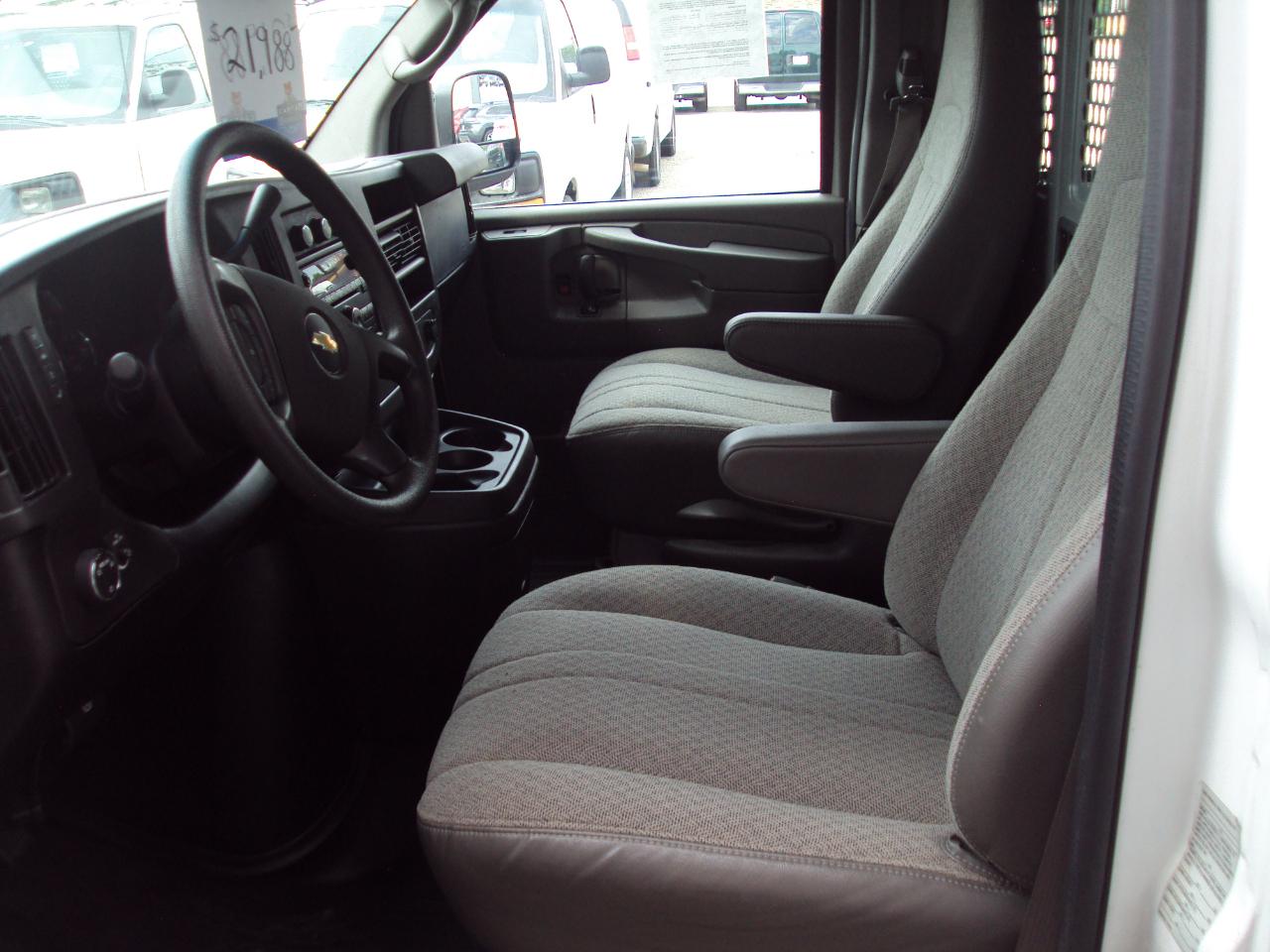 Chevrolet Express Cargo Van AWD 1500 135" 2014