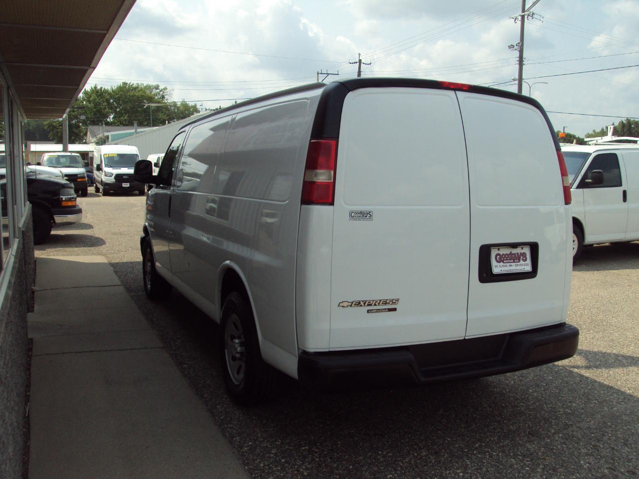Chevrolet Express Cargo Van AWD 1500 135" 2012