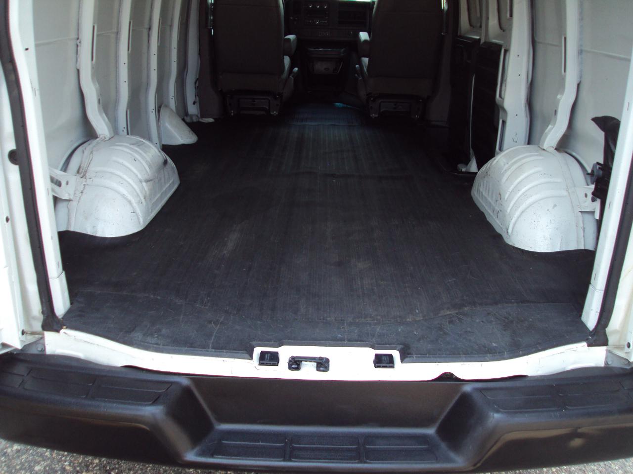 Chevrolet Express Cargo Van AWD 1500 135" 2012