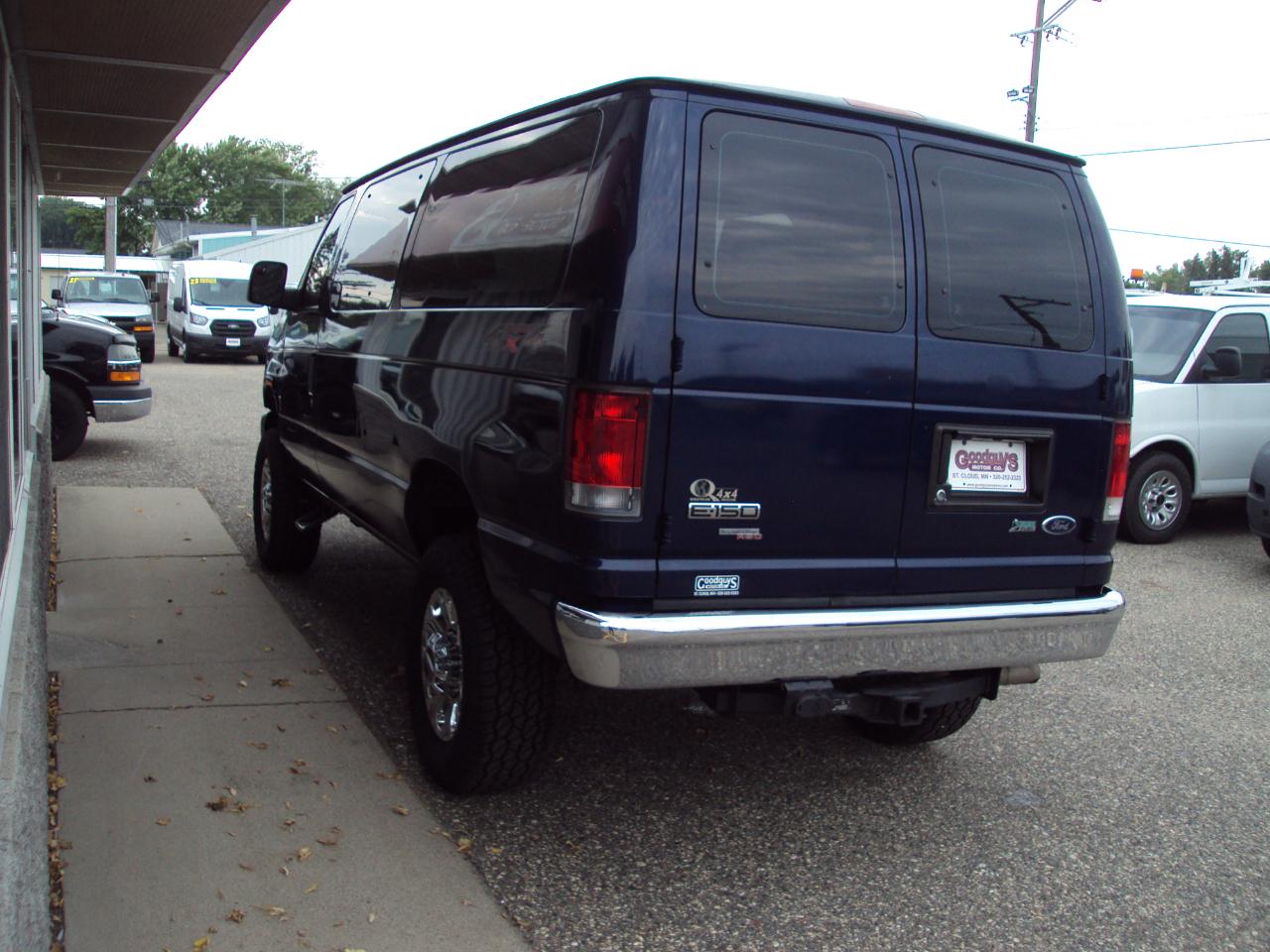 Ford Econoline Cargo Van  2013