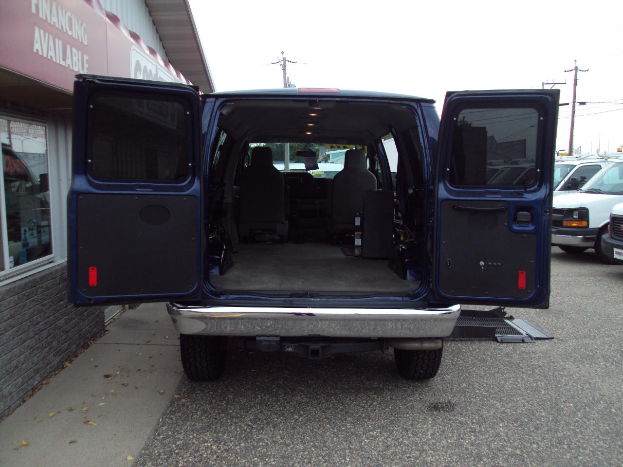 Ford Econoline Cargo Van  2013