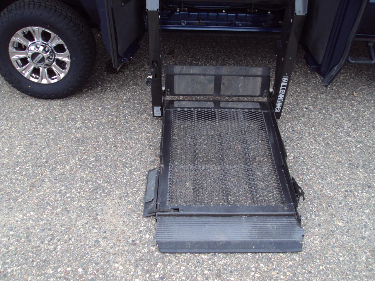 Ford Econoline Cargo Van  2013
