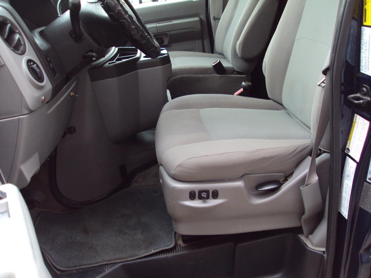 Ford Econoline Cargo Van  2013