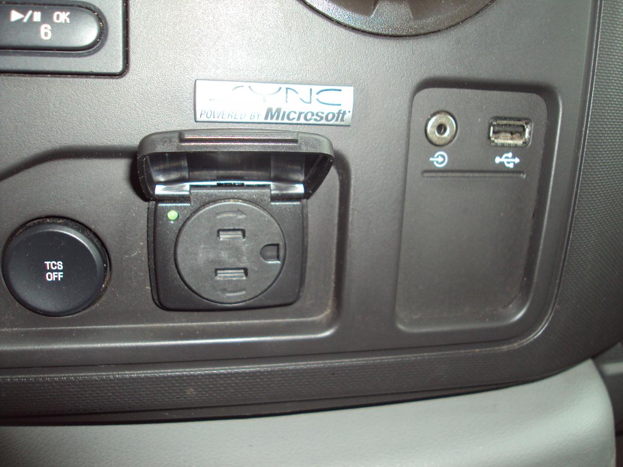 Ford Econoline Cargo Van  2013
