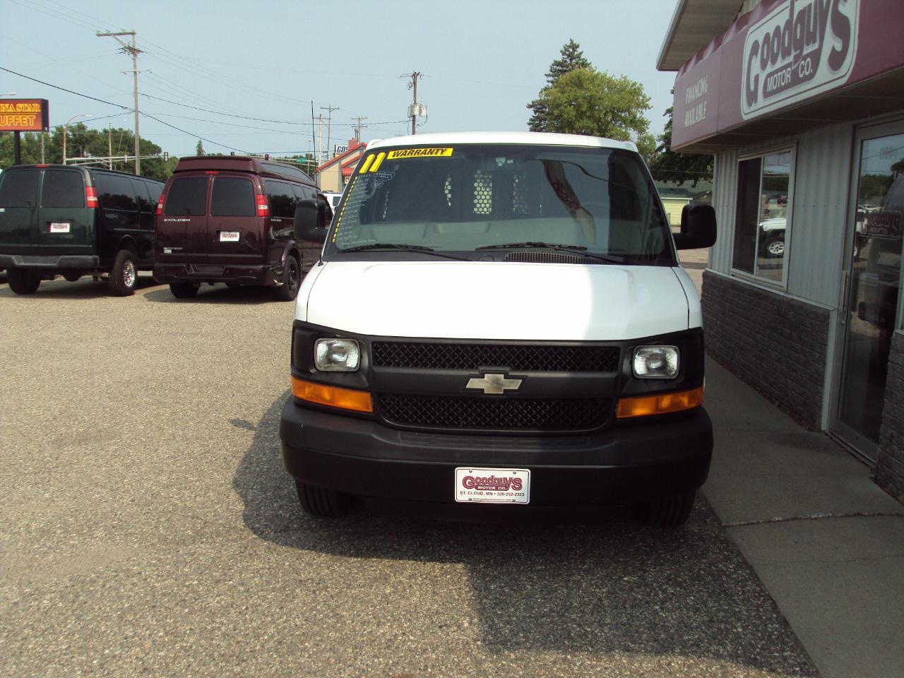 Chevrolet Express Cargo Van RWD 3500 155" 2011