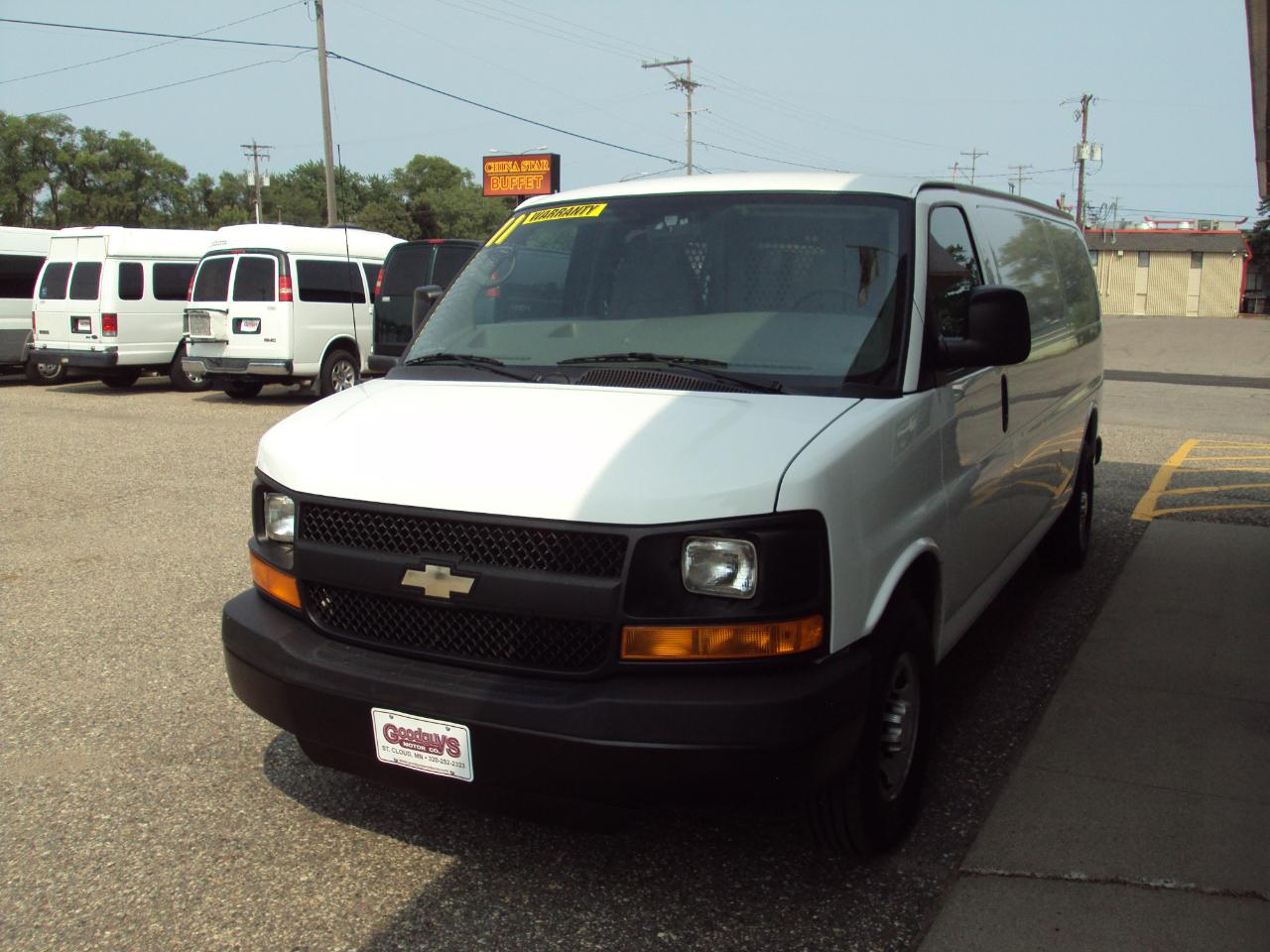 Chevrolet Express Cargo Van RWD 3500 155" 2011