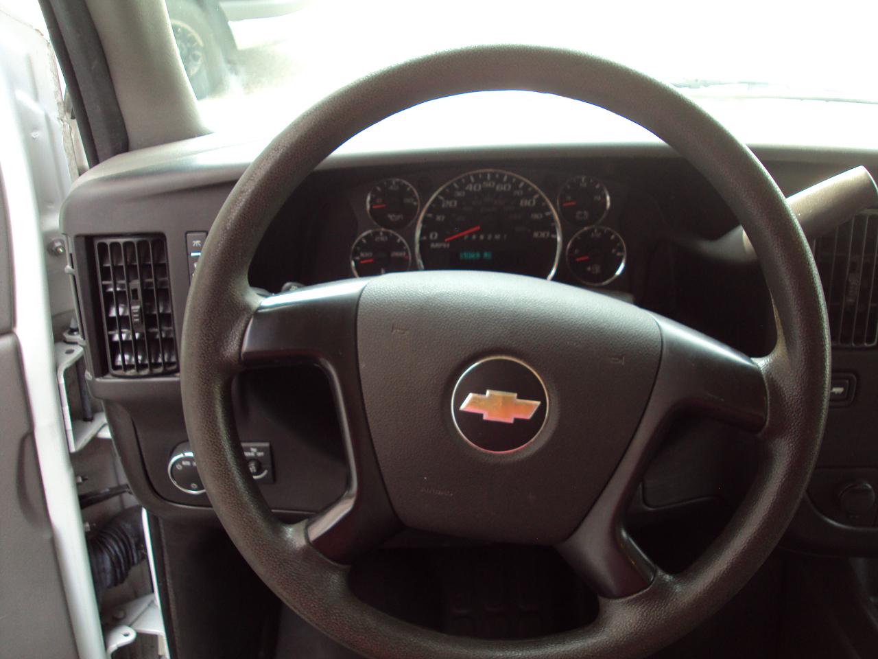 Chevrolet Express Cargo Van RWD 3500 155" 2011