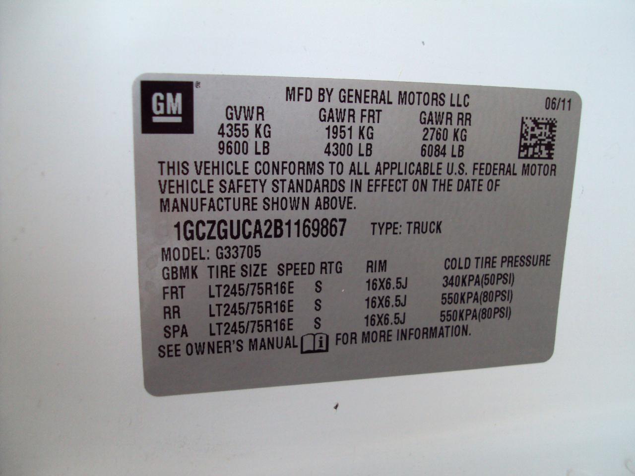 Chevrolet Express Cargo Van RWD 3500 155" 2011