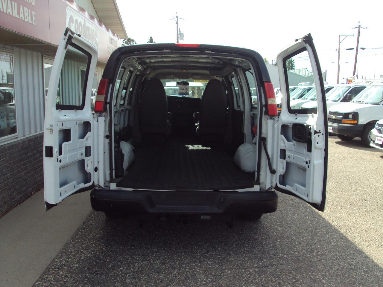 Chevrolet Express Cargo Van  2014