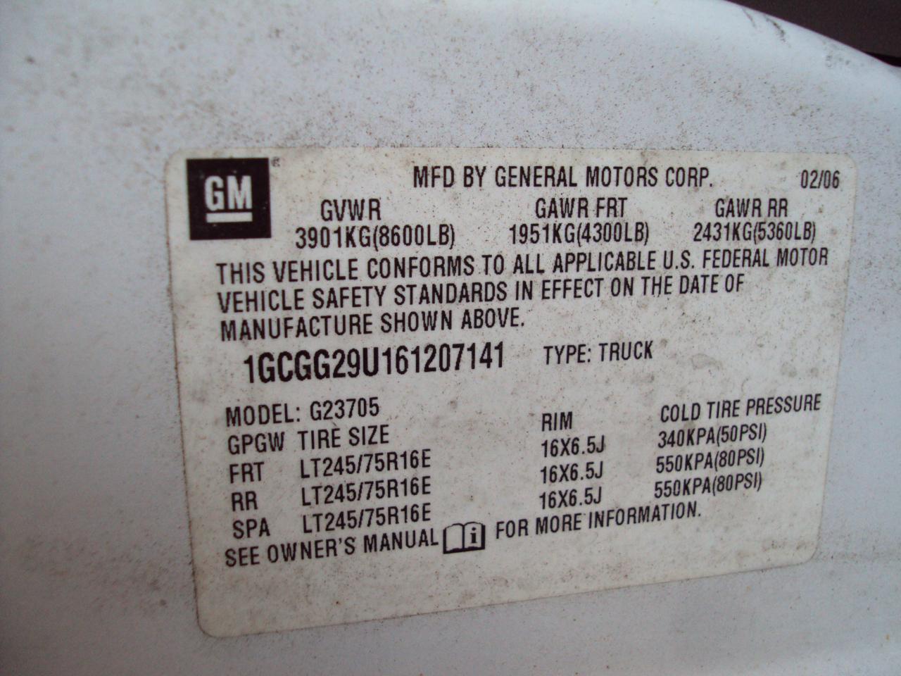 Chevrolet Express Cargo Van 2500 155" WB RWD 2006