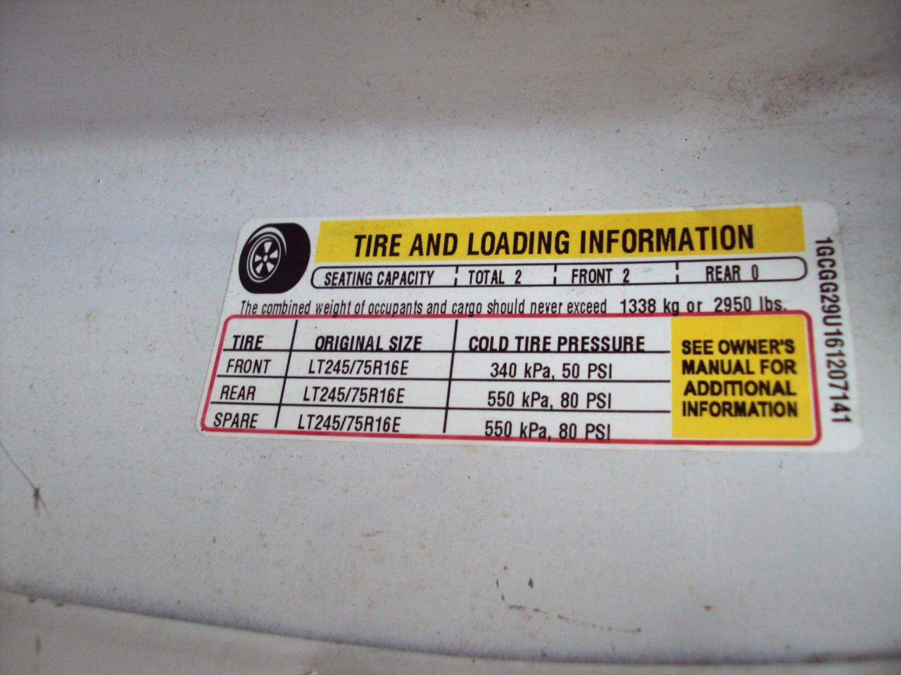 Chevrolet Express Cargo Van 2500 155" WB RWD 2006