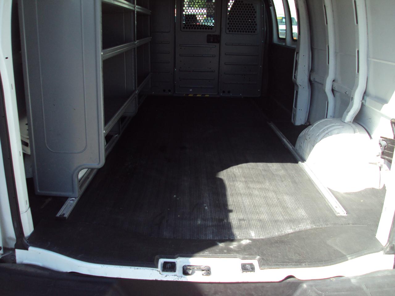 Chevrolet Express Cargo Van RWD 3500 155" 2011