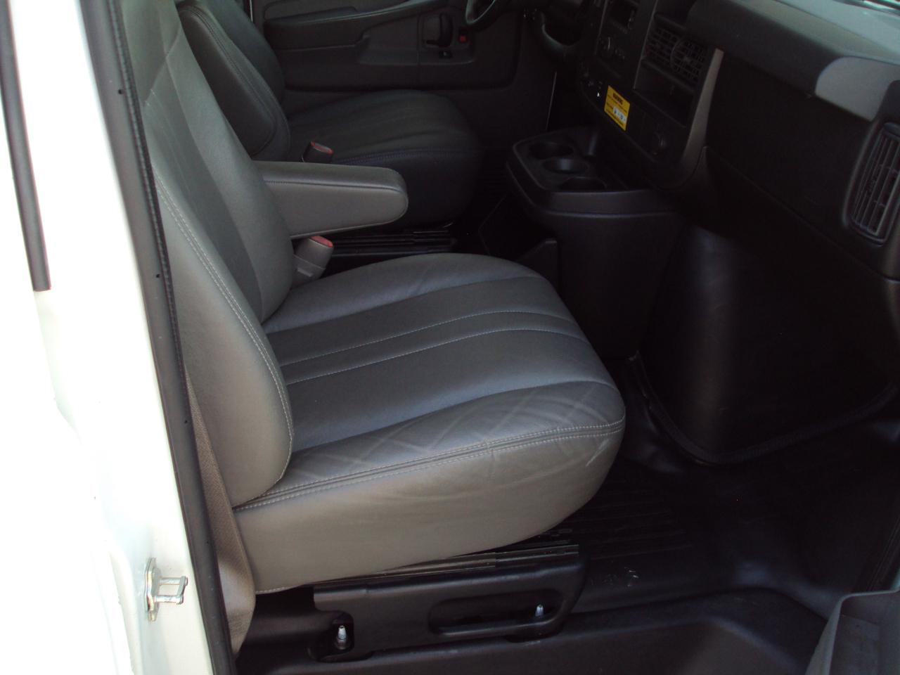 Chevrolet Express Cargo Van RWD 3500 155" 2011