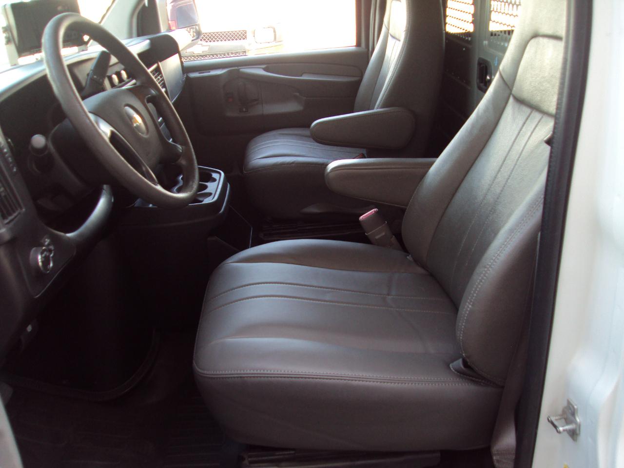 Chevrolet Express Cargo Van RWD 3500 155" 2011