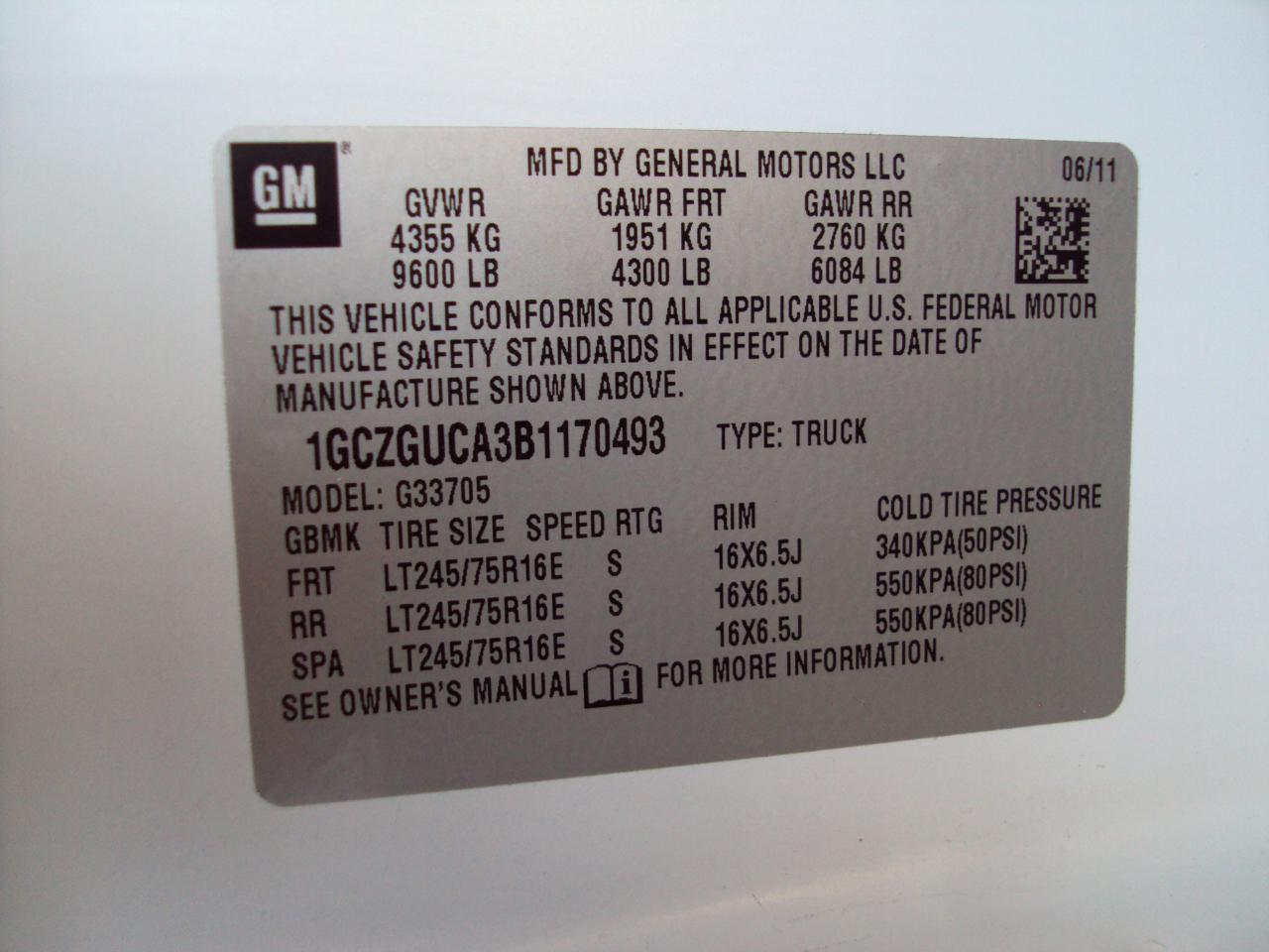 Chevrolet Express Cargo Van RWD 3500 155" 2011
