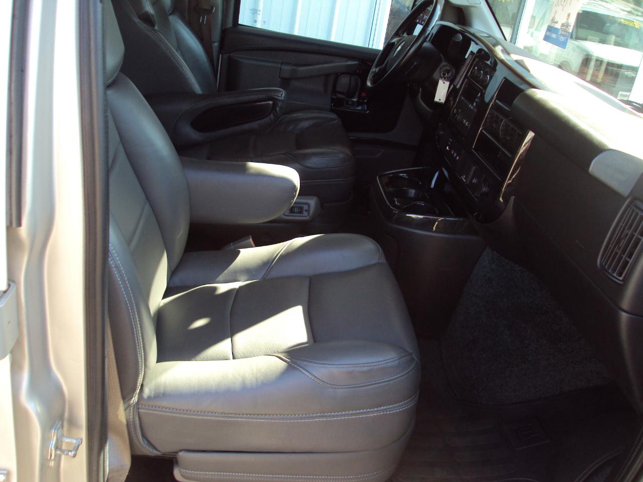 Chevrolet Express Cargo Van  2023