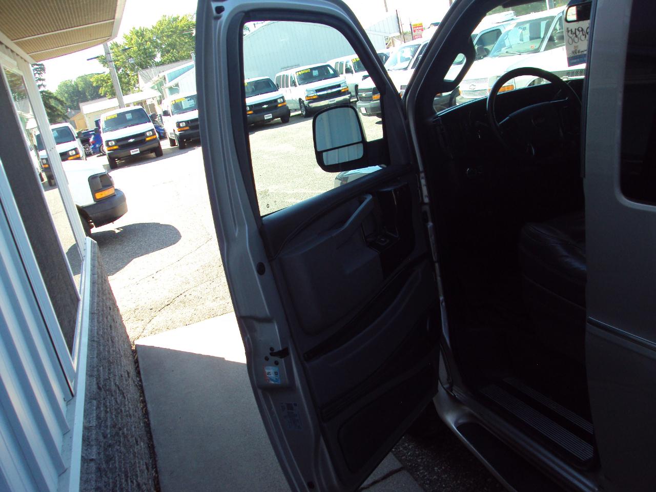 Chevrolet Express Cargo Van  2023