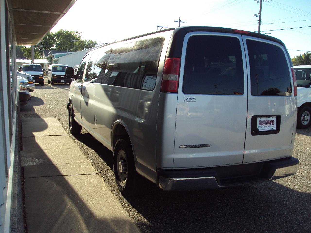 Chevrolet Express Passenger  2017