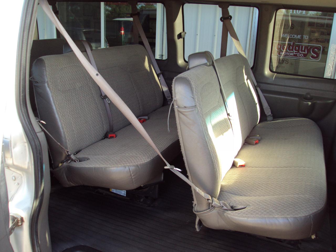 Chevrolet Express Passenger  2017