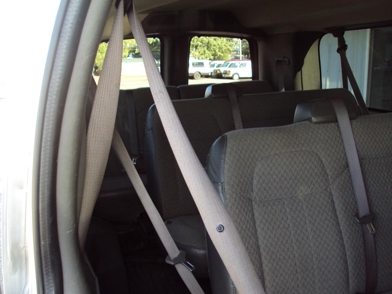 Chevrolet Express Passenger  2017