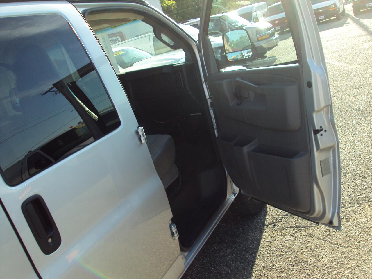 Chevrolet Express Passenger  2017