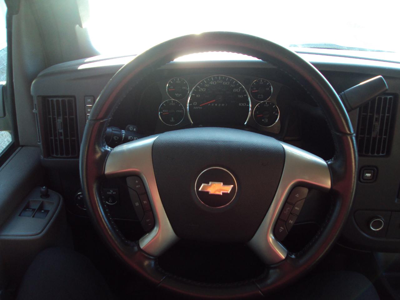 Chevrolet Express Passenger  2017