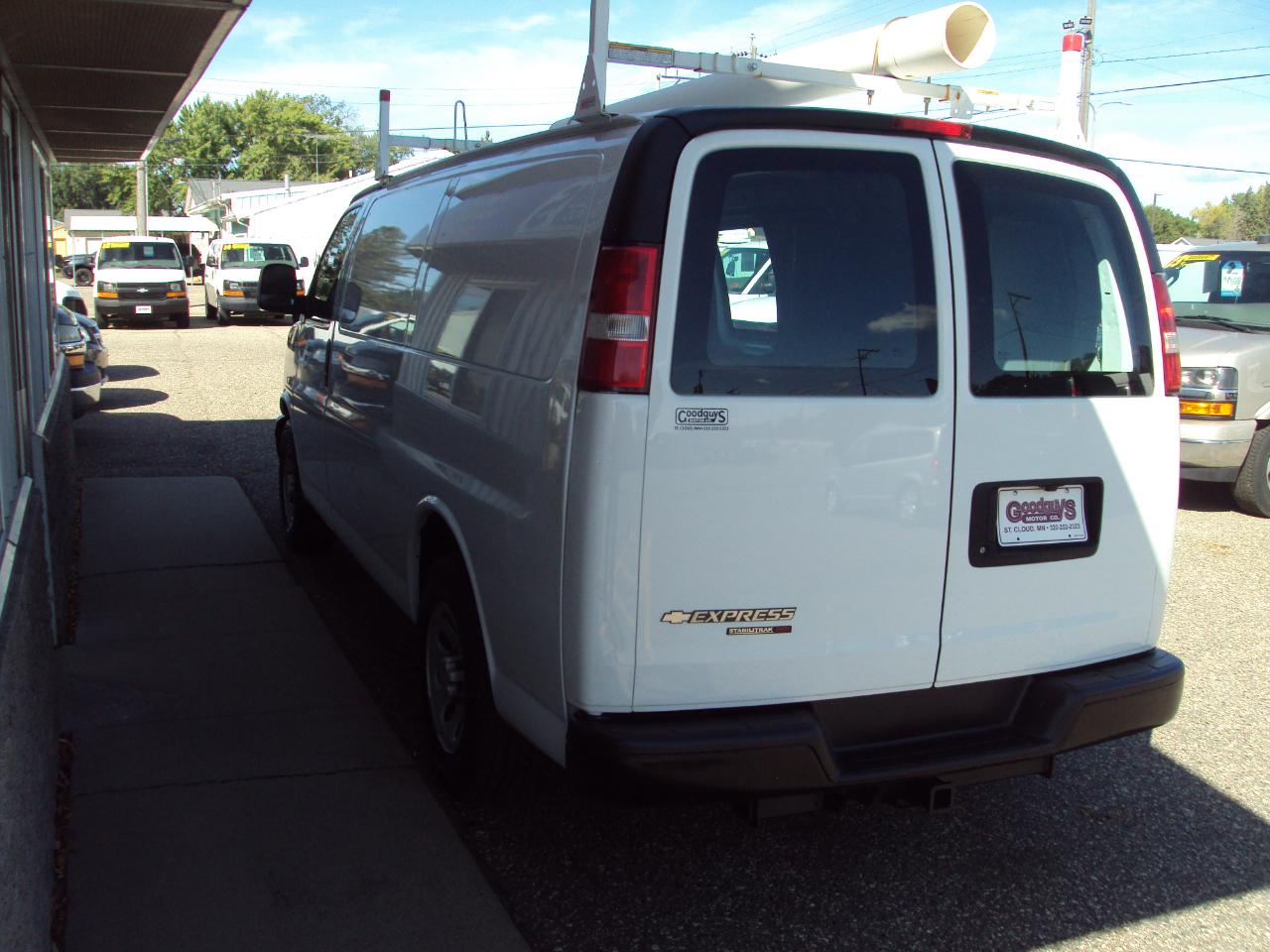 Chevrolet Express Cargo Van AWD 1500 135" 2013